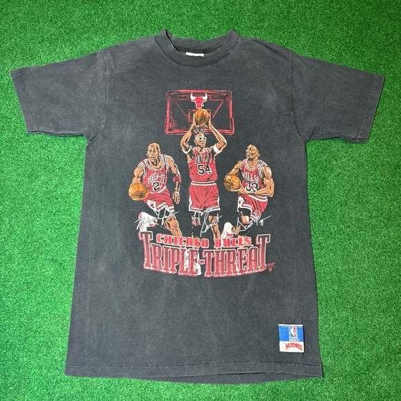 INSANE 90s Chicago Bulls Triple Threat vintage t-shirt Nutmeg Mills Horace Grant